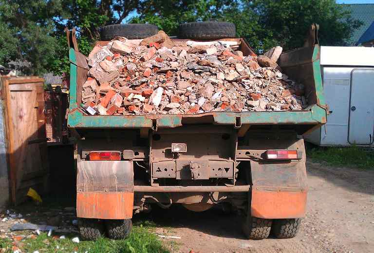Вывоз строительного мусора с грузчиками по Калининграду
